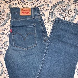 NWOT Levi’s Jeans!!
